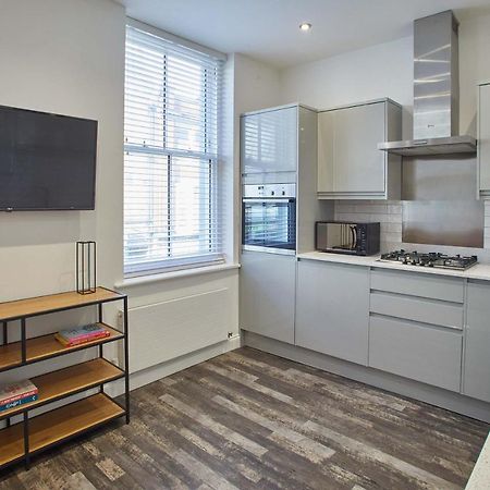 Host & Stay - Apartment One, Hudsons Yard House Whitby Ngoại thất bức ảnh
