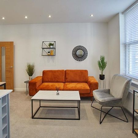 Host & Stay - Apartment One, Hudsons Yard House Whitby Ngoại thất bức ảnh