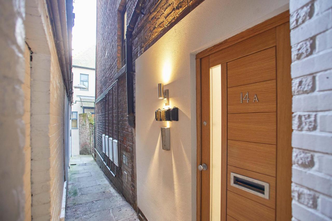Host & Stay - Apartment One, Hudsons Yard House Whitby Ngoại thất bức ảnh