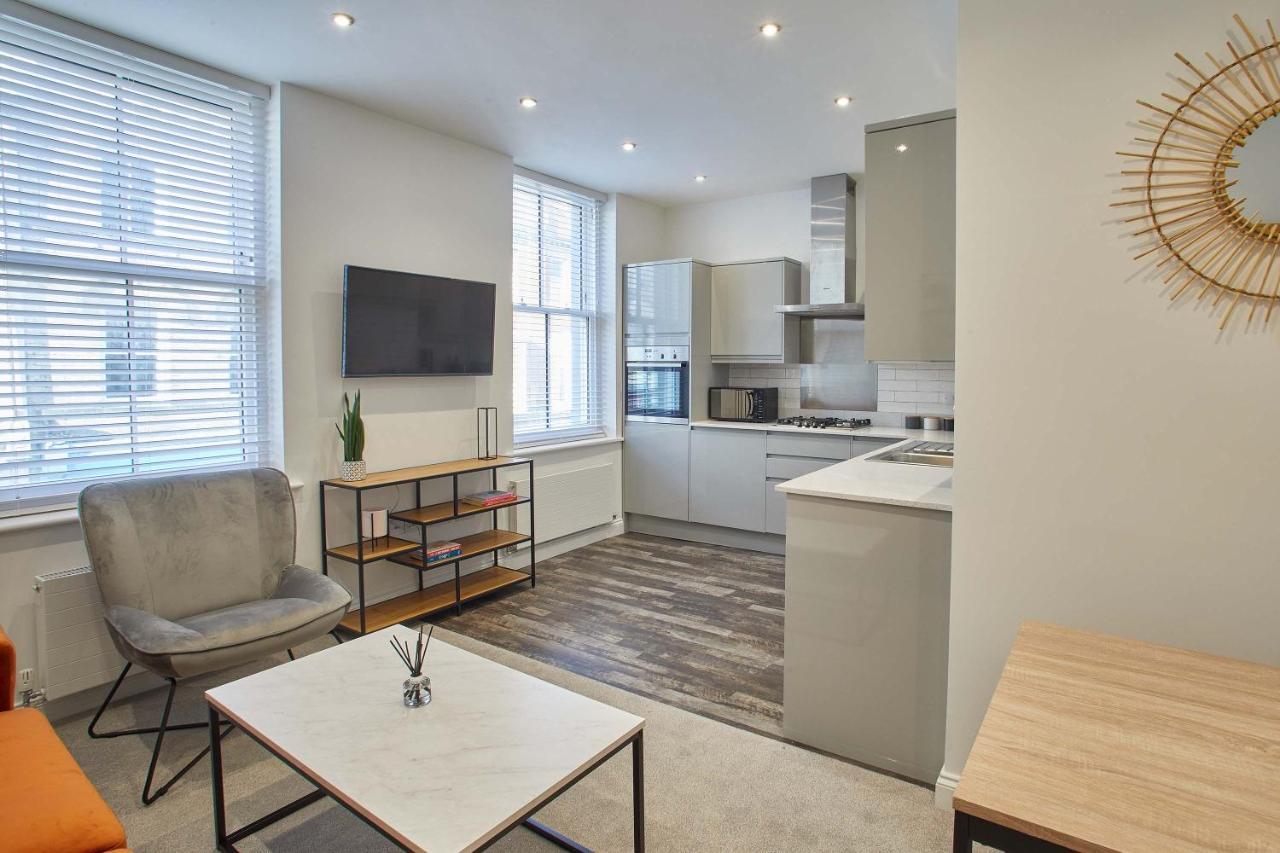 Host & Stay - Apartment One, Hudsons Yard House Whitby Ngoại thất bức ảnh